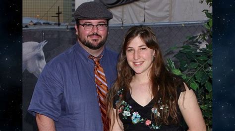 Mayim Bialik's Personal Life and Family