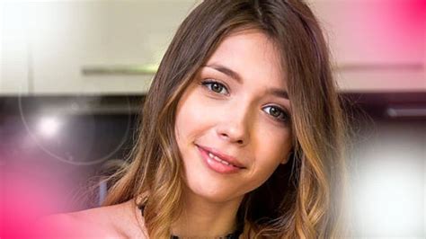 Mila Azul: Net Worth