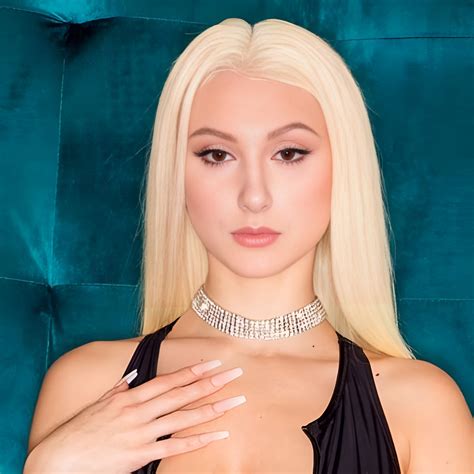 Net Worth: How Much is Skylar Vox Worth?