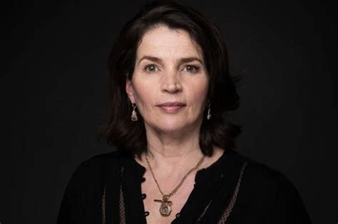 Net Worth and Assets of Julia Ormond