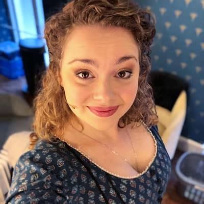 Net Worth and Earnings of Carrie Hope Fletcher