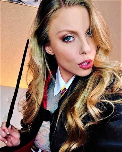 Net Worth of Britney Amber: Financial Status