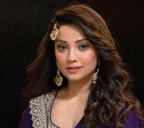 Overview of Adaa Khan's Life