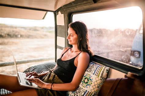 Paving the Way for the Digital Nomad: The Advantages of Portable Storage