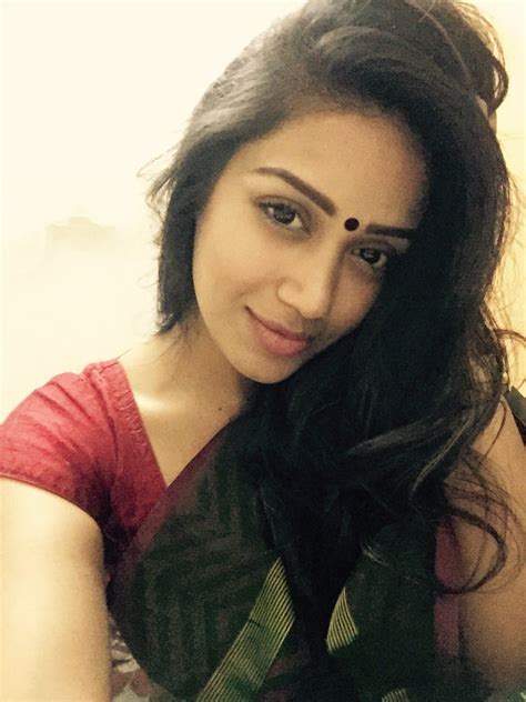 Personal Data: How Old is Niveth Pethuraj and How Tall is She?