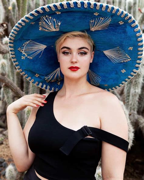 Personal Life and Relationships of Stefania Ferrario