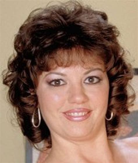 Physical Appearance and Measurements of Diane Poppos