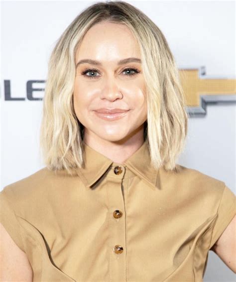 Physical Appearance and Stature of Becca Tobin