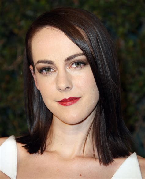 Physical Characteristics of Jena Malone