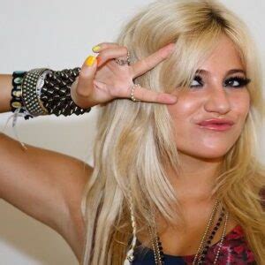 Pixie Lott Biography: Early Life and Career