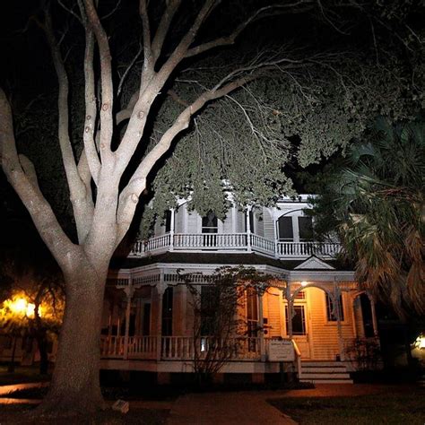 Popular Haunted House Destinations: Where to Experience the Thrill Firsthand