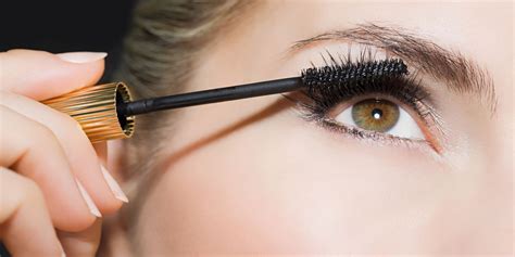 Preparing Your Lashes for Flawless Mascara Application