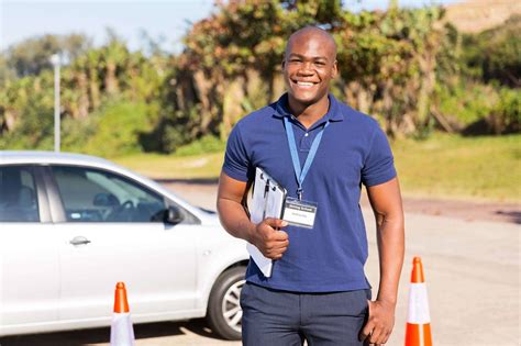 Preparing for the Journey: Choosing a Reliable Driving School