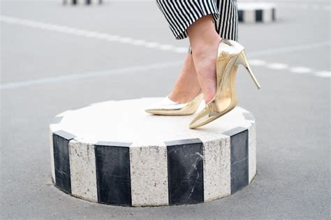 Preventing Pain: How to Achieve Comfort in Stylish Heeled Footwear