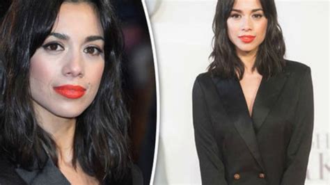 Relationship Status of Fiona Wade