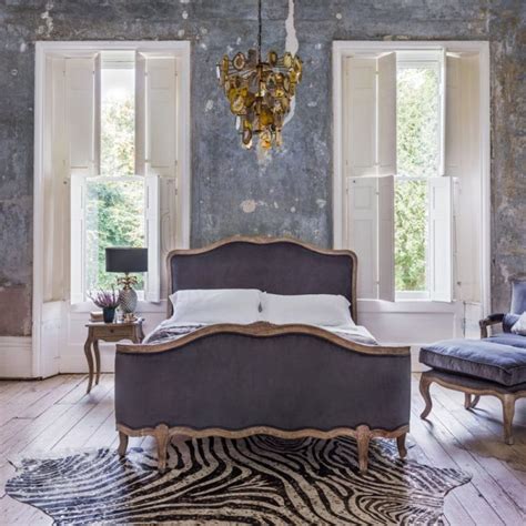 Revamp Your Bedroom: Decorate with Sublime Designs