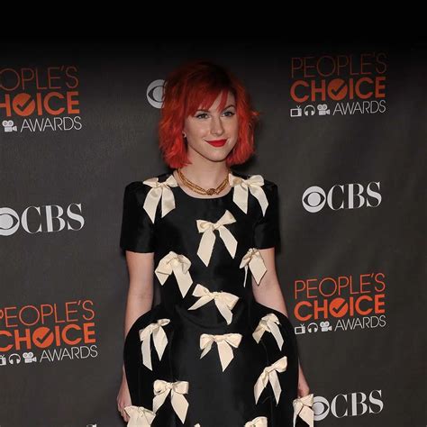 Revealing Hayley Williams' Impressive Height