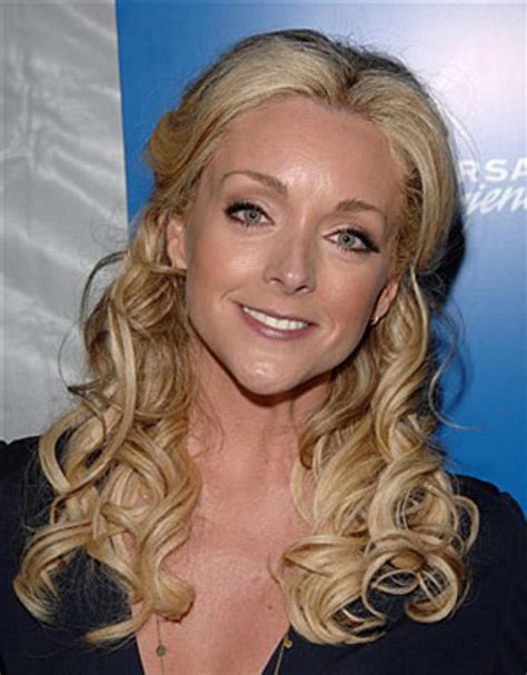 Revealing the Years of Experience of Jane Krakowski