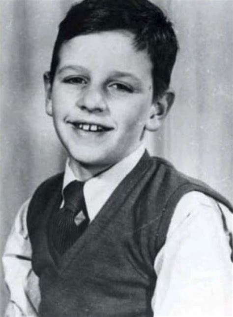 Ringo Hitoringo Early Life and Childhood