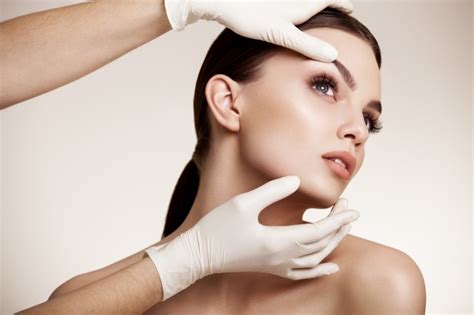 Risks and Benefits: Evaluating the Advantages and Disadvantages of Aesthetic Procedures