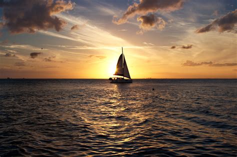 Sailing Away: Exploring the Ocean on a Sailboat