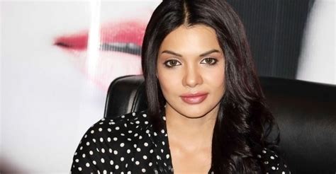 Sara Loren's Personal Life and Relationships