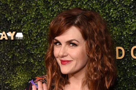 Sara Rue's Age, Height, and Personal Life