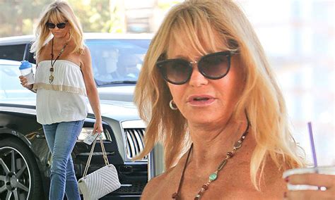 Secrets to Goldie Hawn's Youthful Figure