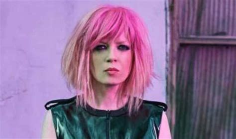 Shirley Manson: Height and Figure