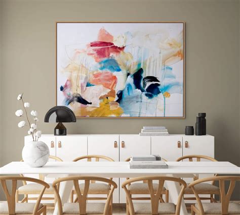 Showcasing Your Art Collection with Sleek Glass