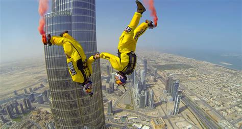 Skyscrapers and Skydiving: Different Perspectives on heights