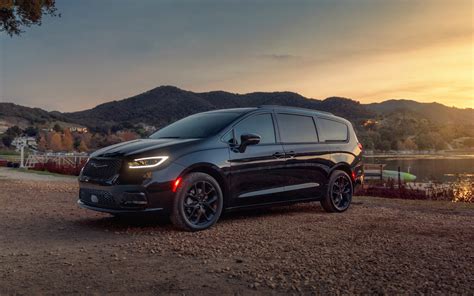 Sleek and Sophisticated: Unveiling the Magic of a Black Minivan