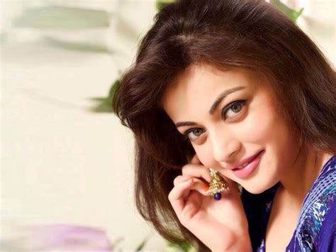 Sneha Ullal: A Rising Bollywood Star