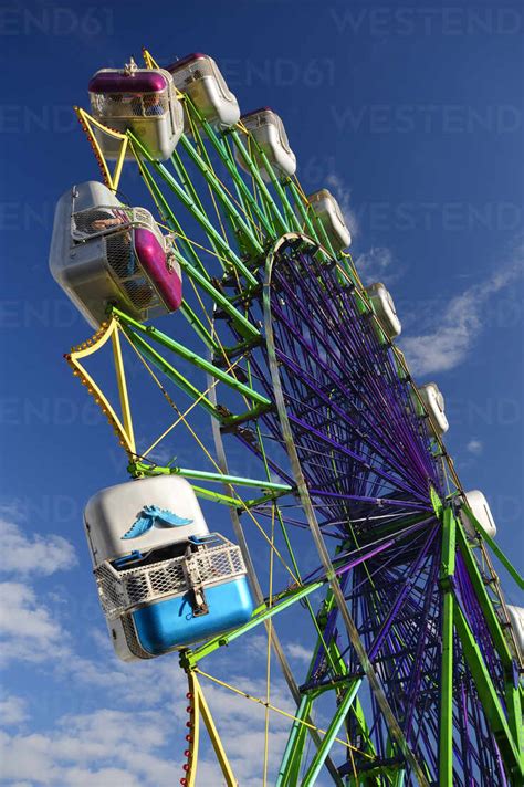 Soaring Through the Air: The Joy of Ferris Wheel Rides