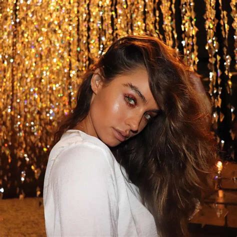 Sommer Ray's Early Life and Career