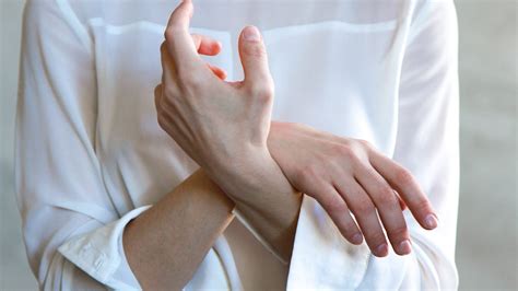 Strategies for Managing the Emotional Impact of Dreaming About Hand Injuries