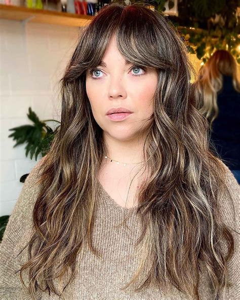 Styling Tips for Embracing Bangs with Confidence