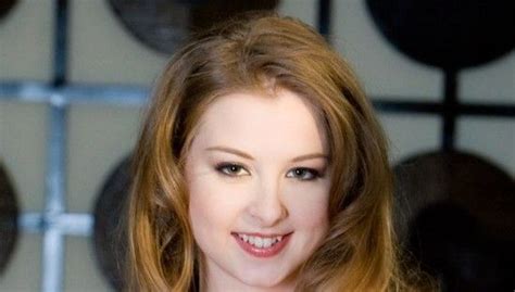 Sunny Lane's Early Life and Background