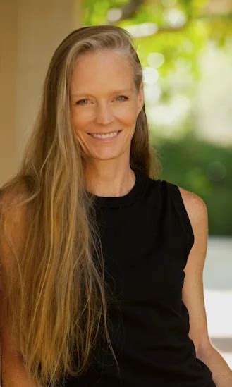 Suzy Amis Biography: Age and Background