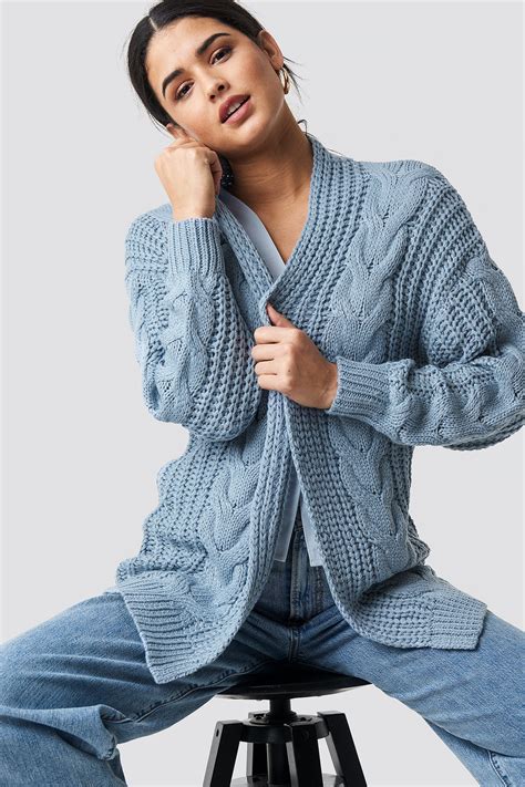 Sweater Styles that Showcase Blue: From Chunky Knits to Cardigans