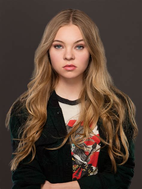 Taylor Hickson Biography