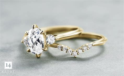 The 4 C's: Understanding the Key Factors to Consider When Purchasing a Diamond Engagement Band