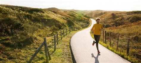 The Advantages of Endurance Running