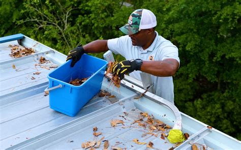 The Advantages of Regular Gutter Cleaning and Maintenance