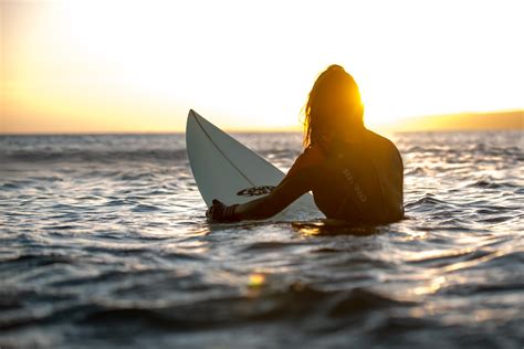 The Alluring Magic of Surfing Dreams: Quenching the Thirst for Adventure and Embracing the True Essence of Freedom