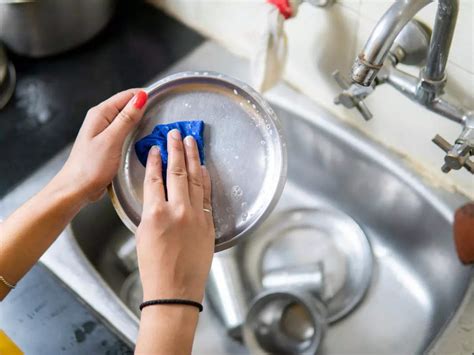 The Art of Cleaning: Techniques for Shining Utensils