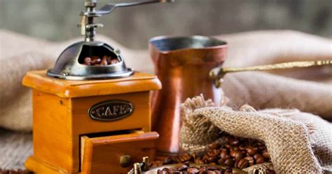 The Art of Grinding: Unleashing the Full Flavor Potential of your Coffee Beans