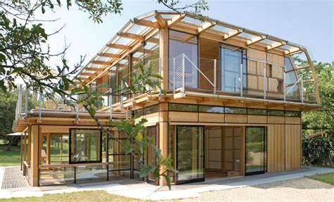 The Benefits of Constructing a Wooden Dwelling: Eco-friendliness and Efficiency