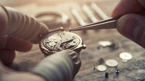 The Craftsmanship Behind Swiss Watchmaking: A Heritage of Artistry