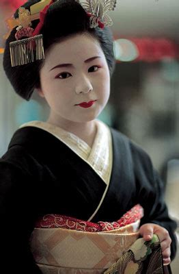 The Elaborate Training and Apprenticeship Journey of Geisha 